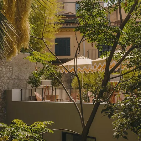 Hotel Palau Fugit