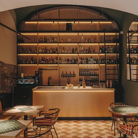 Palau Fugit Hotel