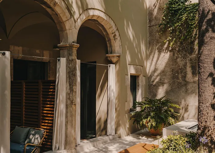 Palau Fugit Szálloda 4*