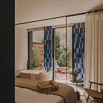 Palau Fugit Hotel